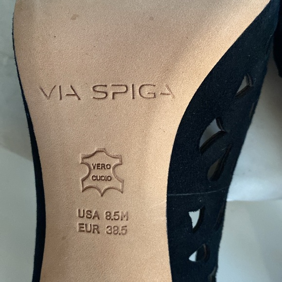 😍NWOT VIA SPIGA BLACK SUEDE 'CLIO' CUTOUT PUMP - 8.5! - Picture 7 of 8
